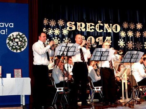 Gregor Burnik, Rok Novak in Jože Per - Burgle s Holiday